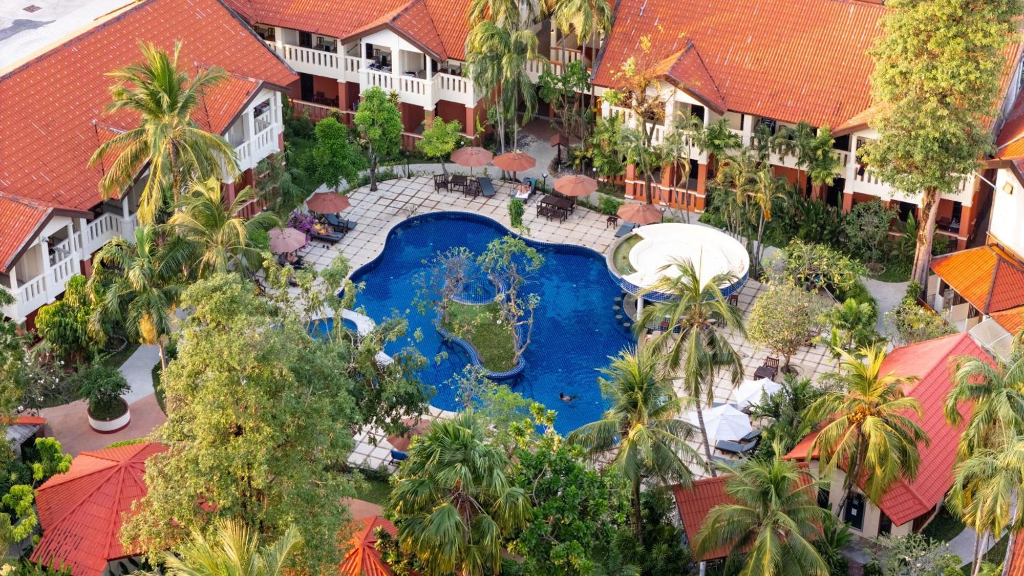 Phuket Leelavadee Hua Ting Resort Patong Buitenkant foto