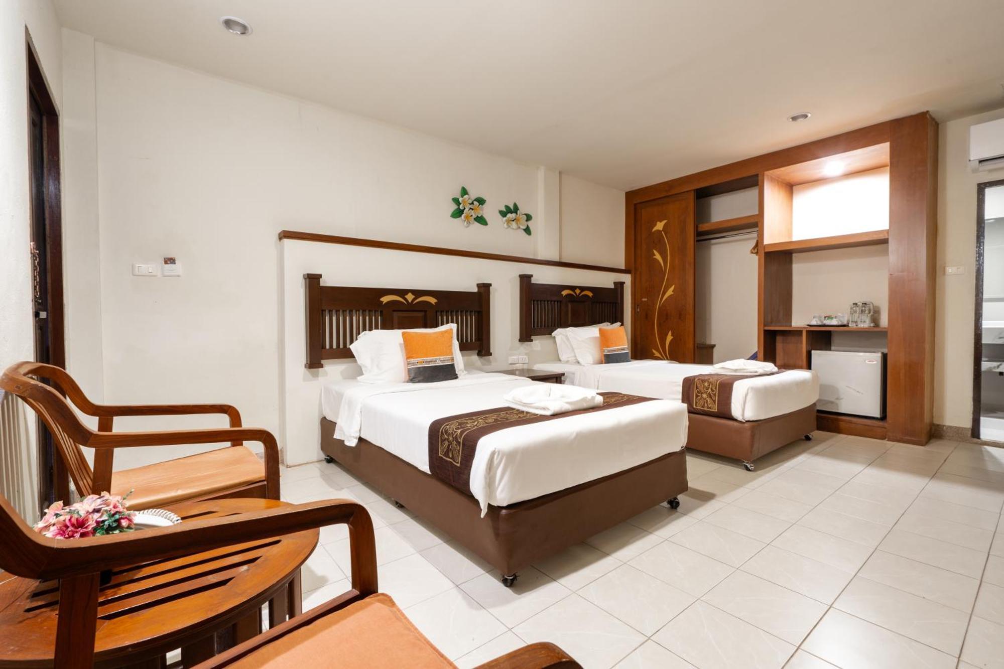 Phuket Leelavadee Hua Ting Resort Patong Buitenkant foto