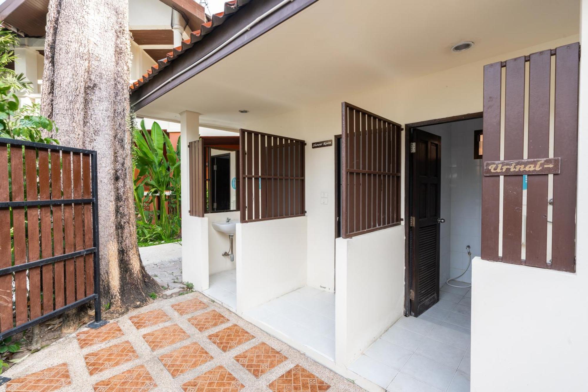 Phuket Leelavadee Hua Ting Resort Patong Buitenkant foto